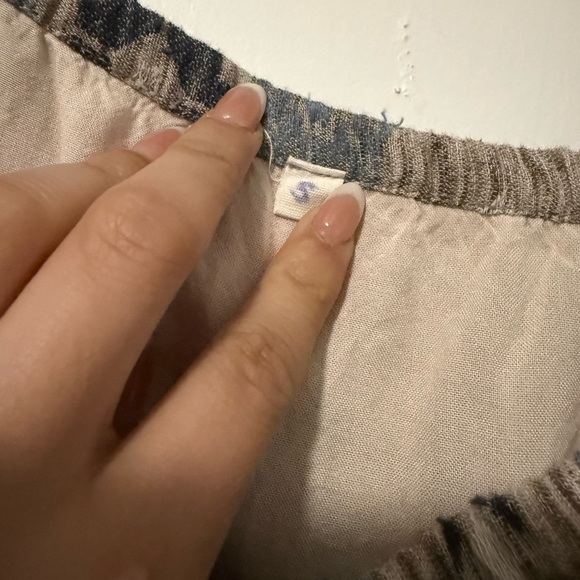 Patterned Women's Top - Picture 2 of 2